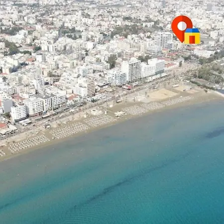 Larnaca New Marina Flat With Communal Pool דירה לרנקה